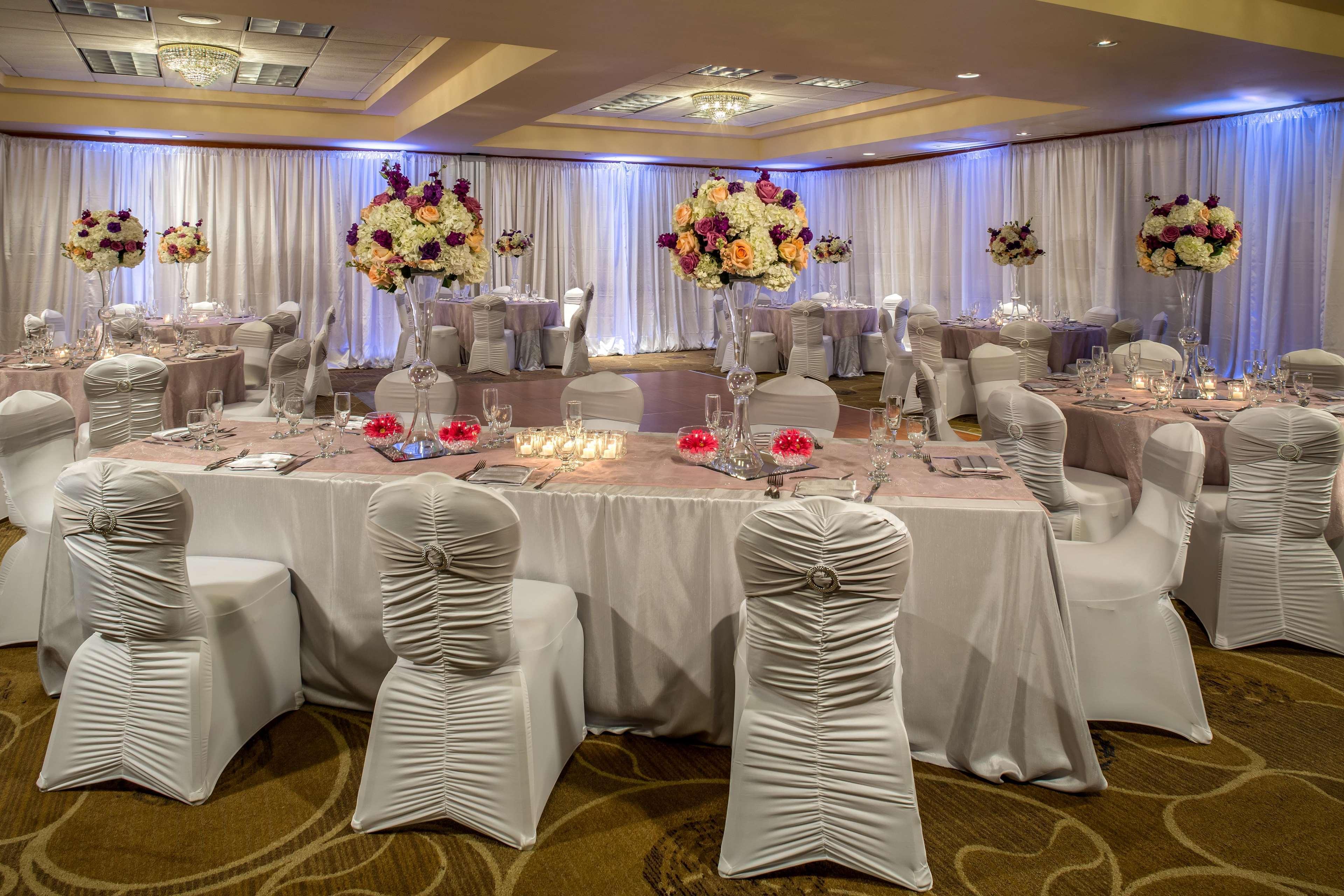 Hotel Doubletree By Hilton Carson Extérieur photo