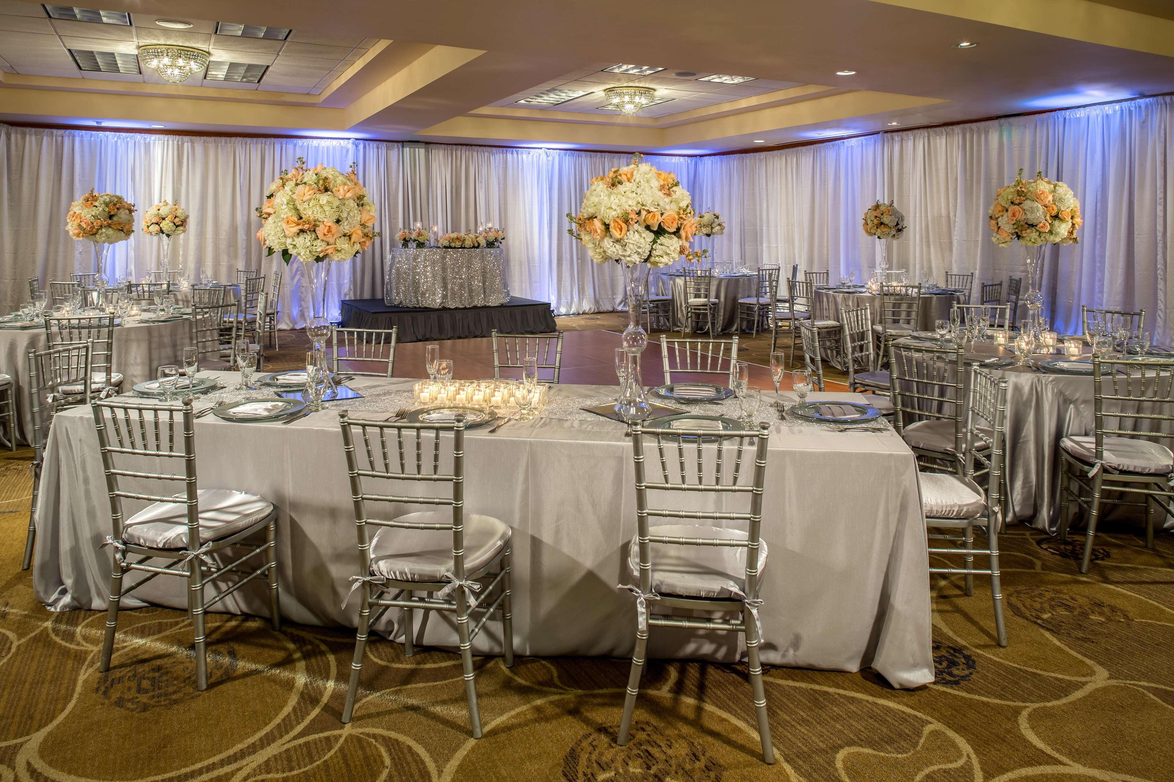 Hotel Doubletree By Hilton Carson Extérieur photo