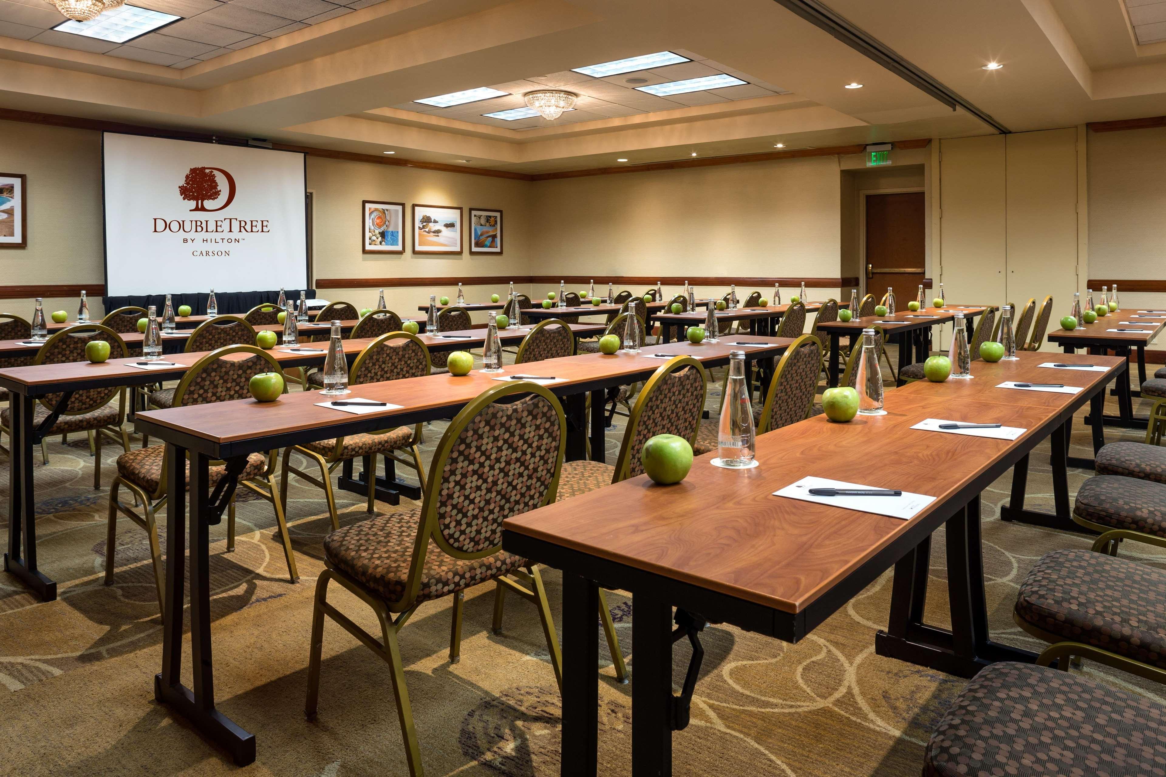 Hotel Doubletree By Hilton Carson Extérieur photo