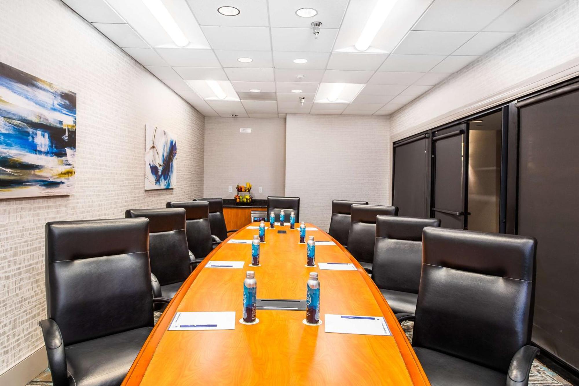 Hotel Doubletree By Hilton Carson Extérieur photo