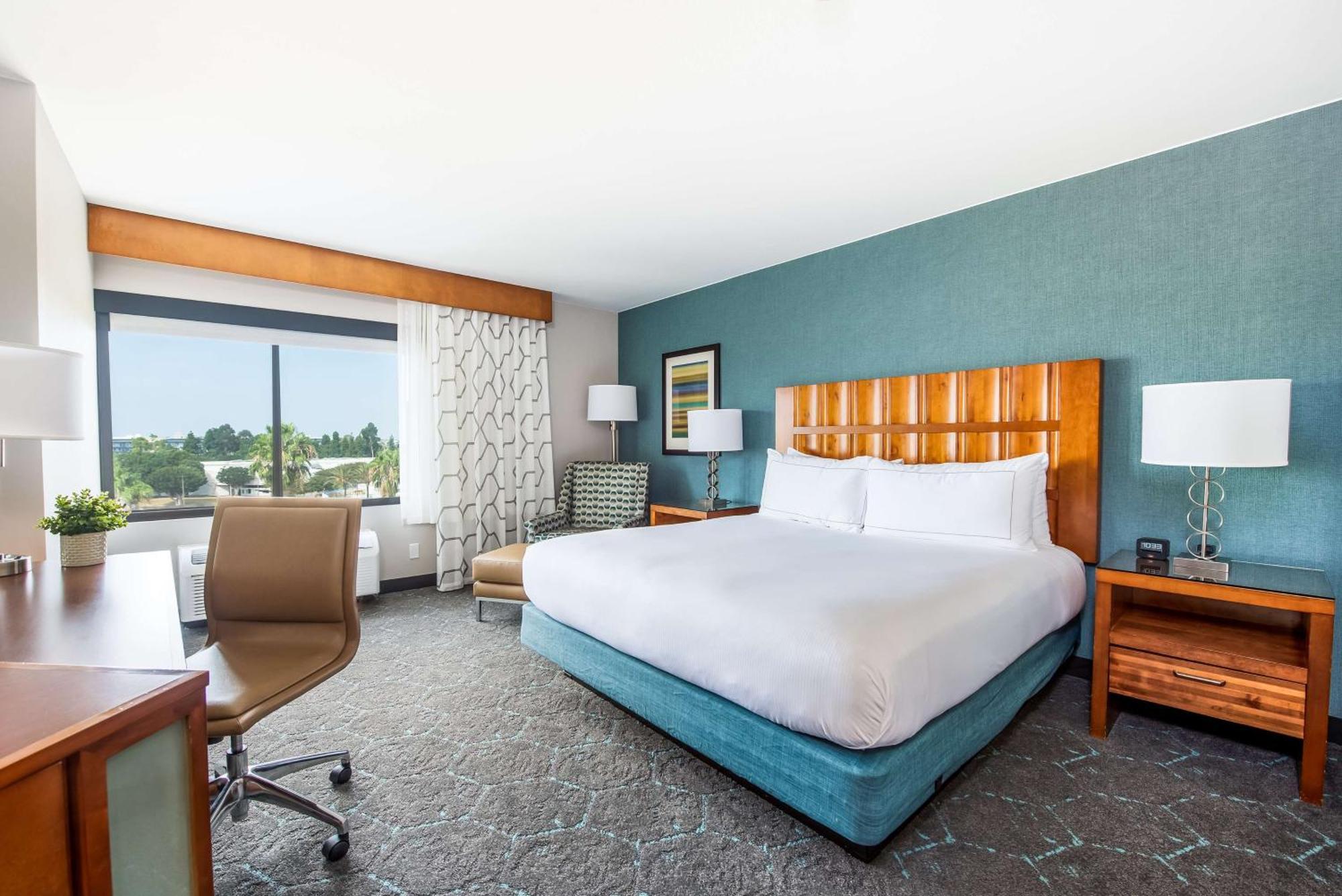 Hotel Doubletree By Hilton Carson Extérieur photo