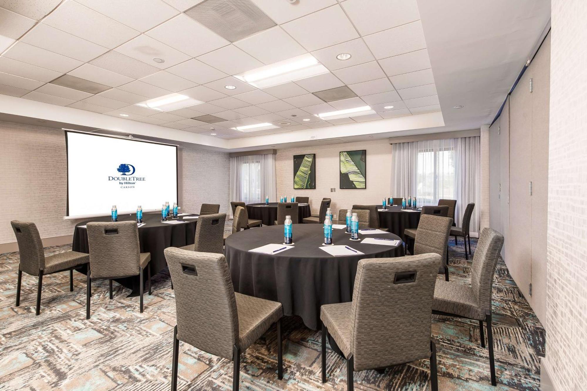 Hotel Doubletree By Hilton Carson Extérieur photo